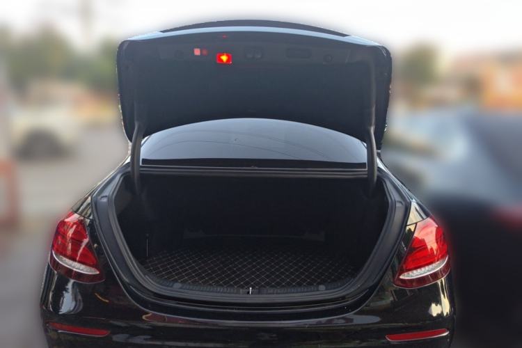 Used Mercedes-Benz E-Class 2018 E 200 L Sport Edition Trunk
