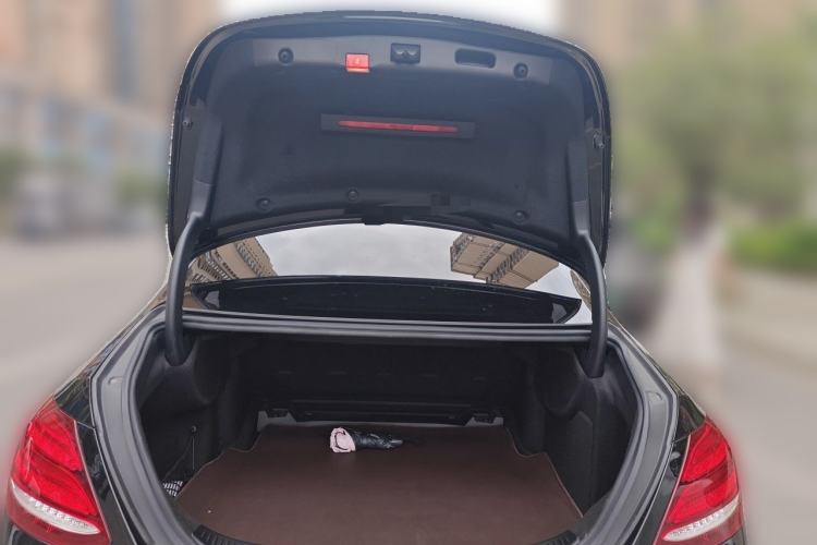 Used Mercedes-Benz E-Class 2018 Facelift E 200 L Trunk