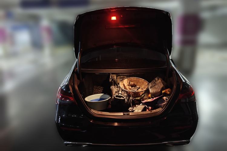 Used Mercedes-Benz E-Class 2018 E 200 L Trunk