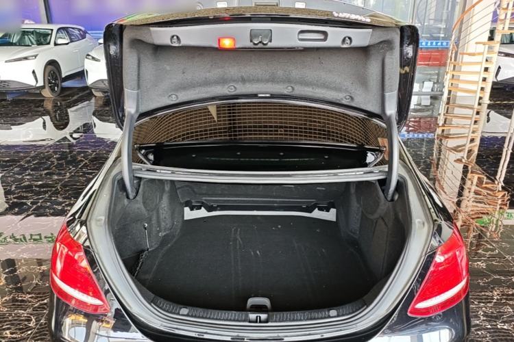 Used Mercedes-Benz E-Class 2018 E 300 L Stylish Model Trunk