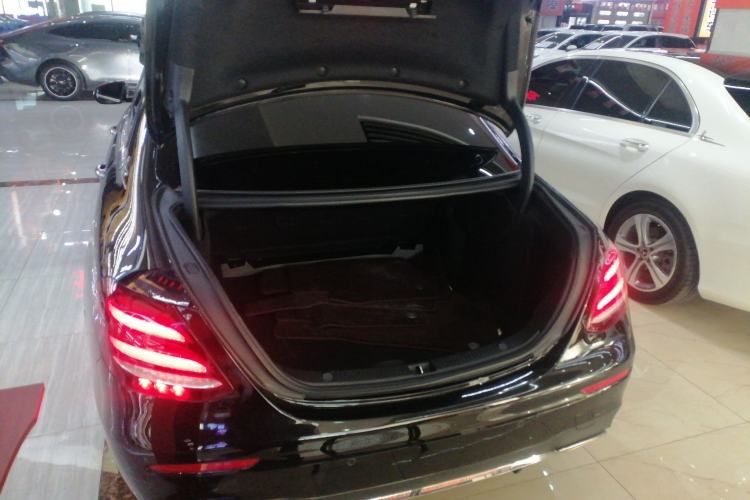 Used Mercedes-Benz E-Class 2018 Facelift E 200 L Sport 4MATIC Trunk
