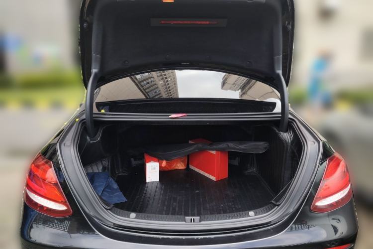 Used Mercedes-Benz E-Class 2018 Facelifted E 300 L Stylish Version Trunk