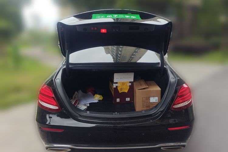 Used Mercedes-Benz E-Class 2018 E 200 L Trunk