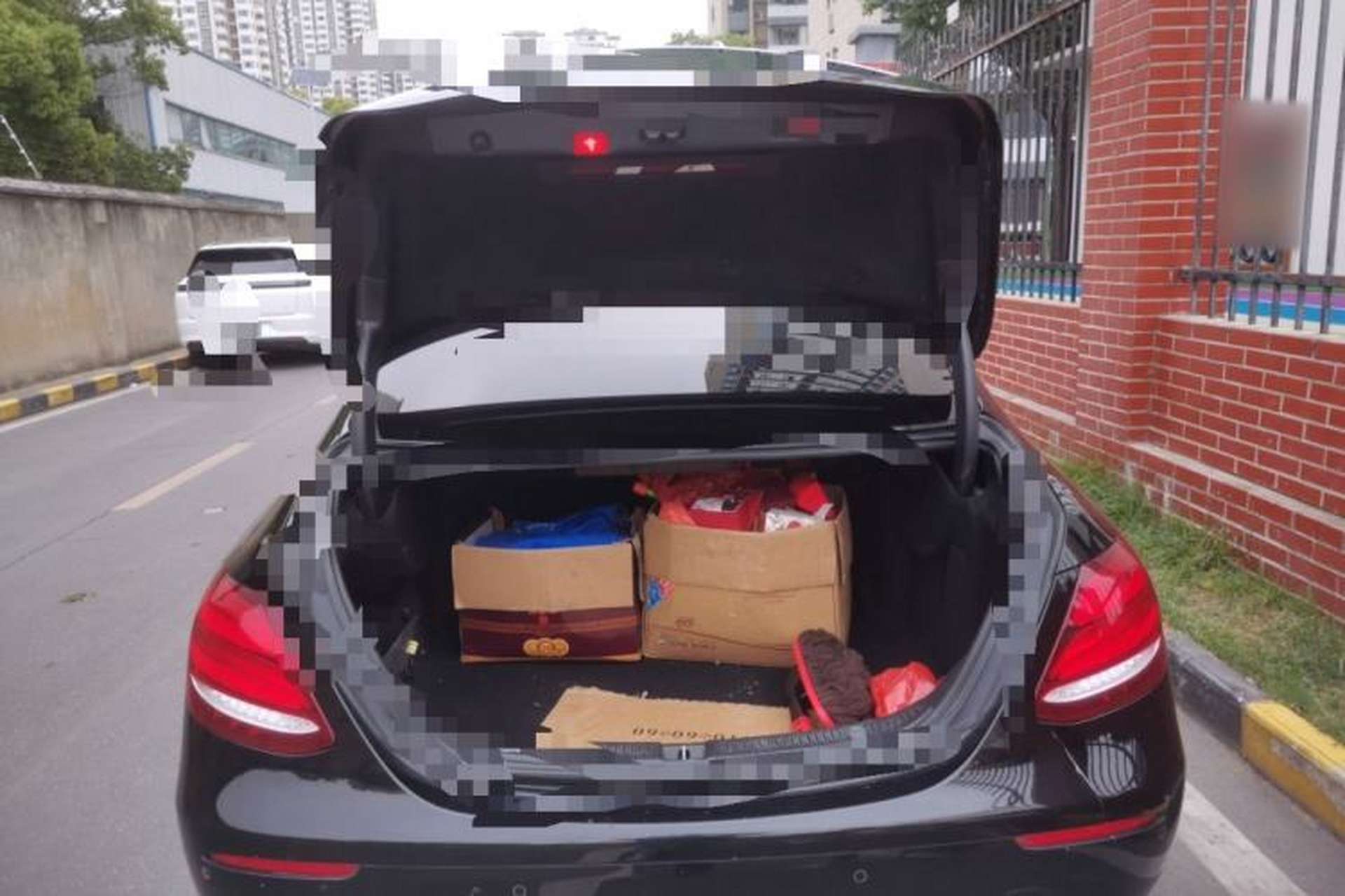 Used Mercedes-Benz E-Class 2018 Facelift E 300 L Luxury Edition Trunk