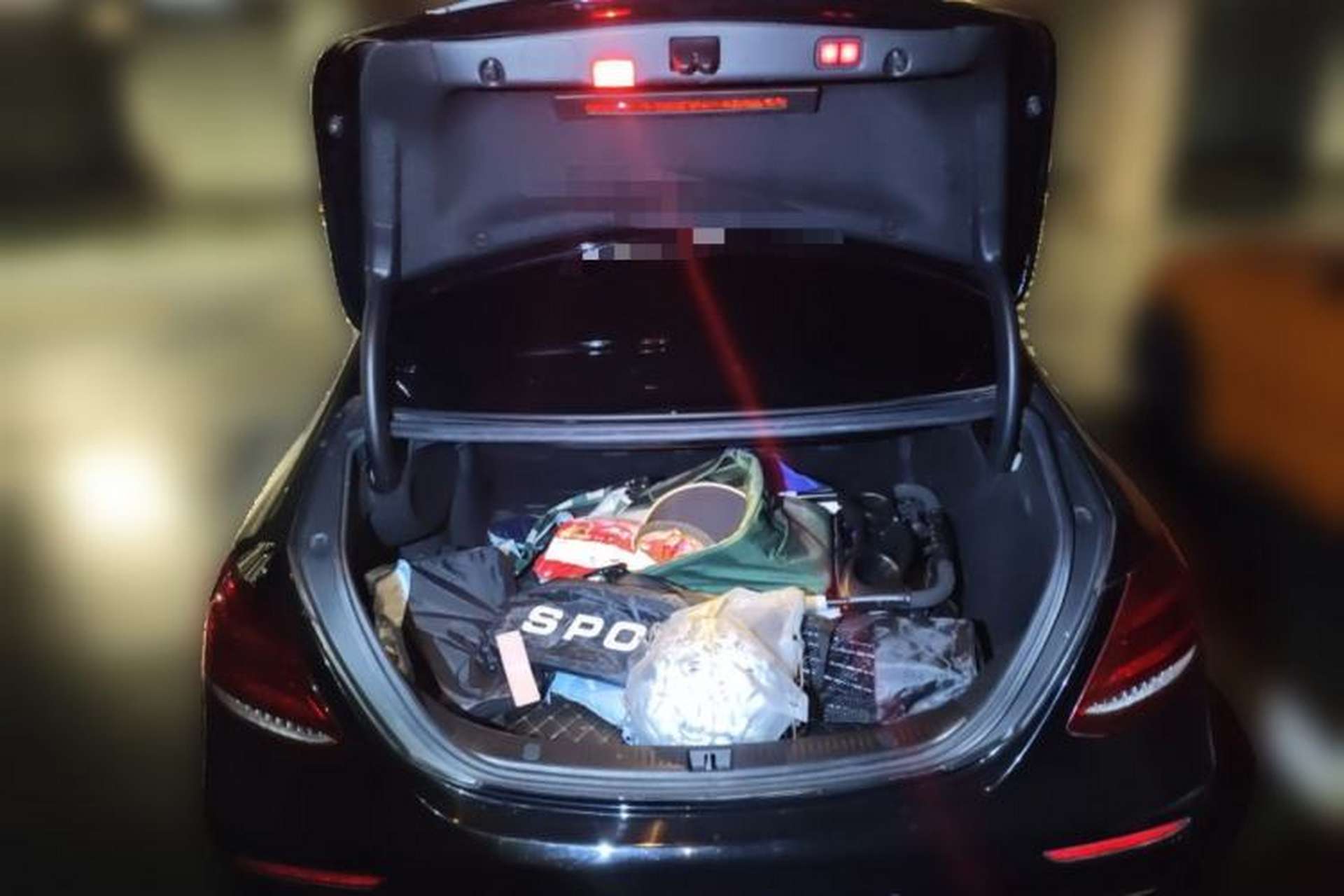 Used Mercedes-Benz E-Class 2018 E 300 L Sport Luxury Edition Trunk