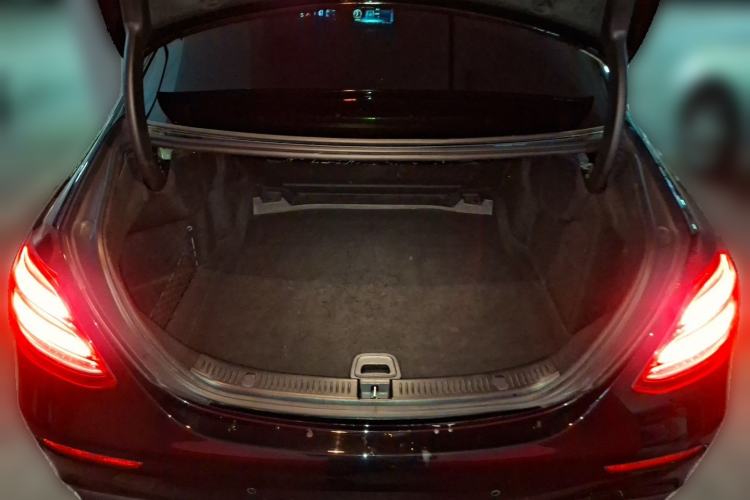 Used Mercedes-Benz E-Class 2018 Restyled E 300 L Sporty and Stylish Edition Trunk