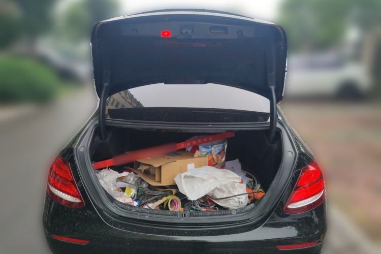 Used Mercedes-Benz E-Class 2018 E 200 L Trunk