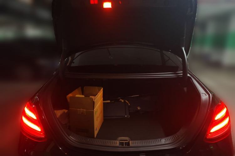 Used Mercedes-Benz E-Class 2018 E 200 L Sport Edition Trunk