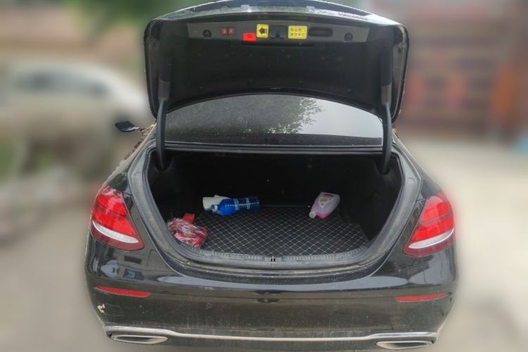 Used Mercedes-Benz E-Class 2018 Facelifted E 300 L Stylish Version Trunk