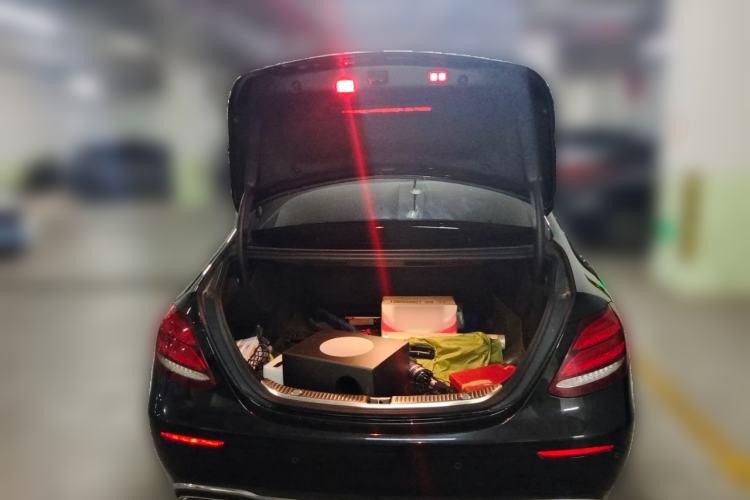 Used Mercedes-Benz E-Class 2018 E 320 L 4MATIC Trunk