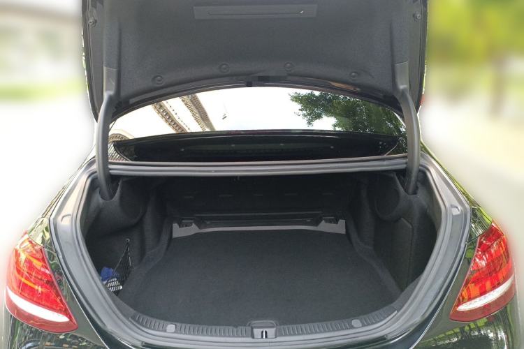 Used Mercedes-Benz E-Class 2018 E 300 L Sport Luxury Edition Trunk
