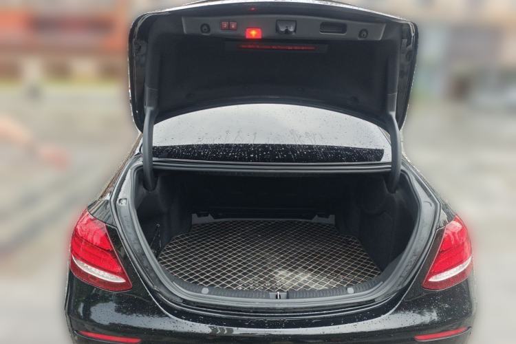 Used Mercedes-Benz E-Class 2018 Facelift E 200 L Trunk
