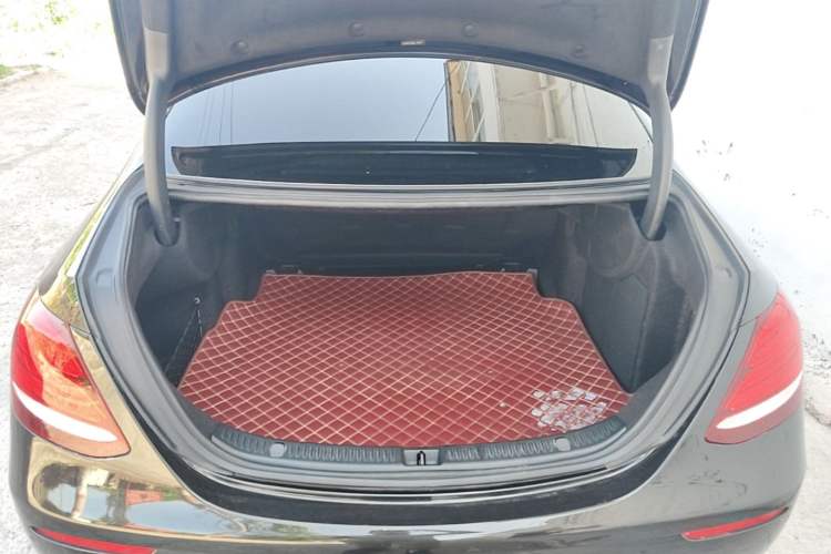 Used Mercedes-Benz E-Class 2018 Facelift E 200 L Trunk