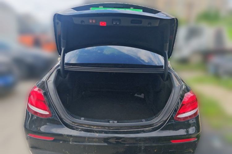 Used Mercedes-Benz E-Class 2018 Facelift E 200 L 4MATIC Trunk