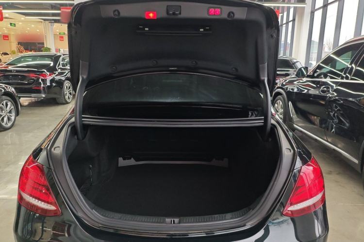 Used Mercedes-Benz E-Class 2018 Facelift E 300 L Luxury Edition Trunk