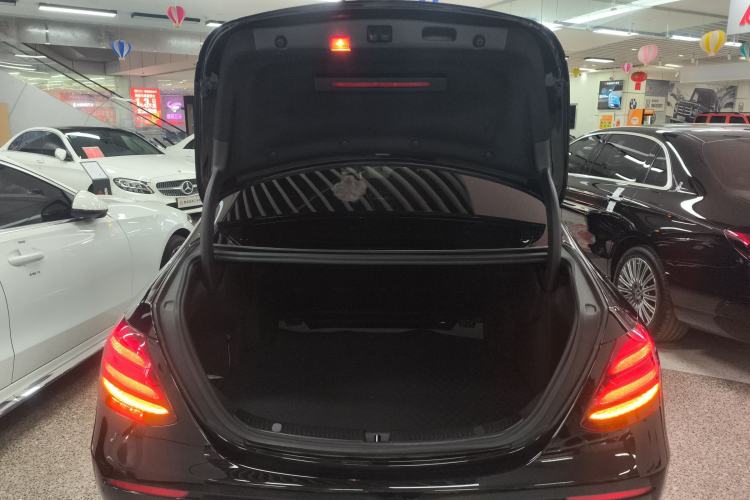 Used Mercedes-Benz E-Class 2018 Facelift E 200 L Trunk