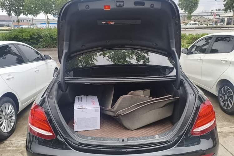 Used Mercedes-Benz E-Class 2018 Facelift E 200 L Trunk