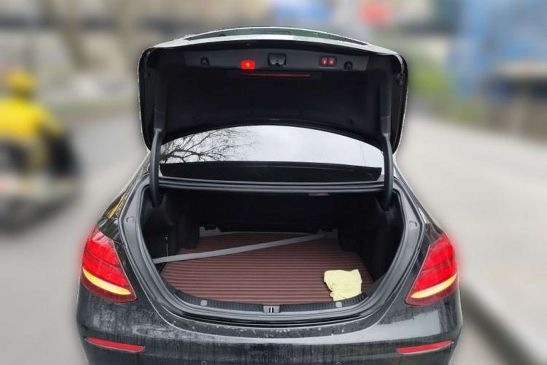 Used Mercedes-Benz E-Class 2018 Facelift E 200 L Sport 4MATIC Trunk