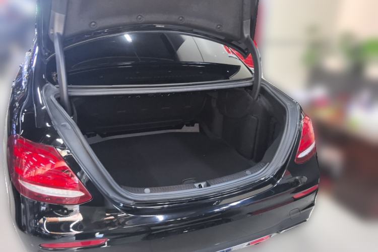 Used Mercedes-Benz E-Class 2018 E 300 L Sporty and Stylish Model Trunk