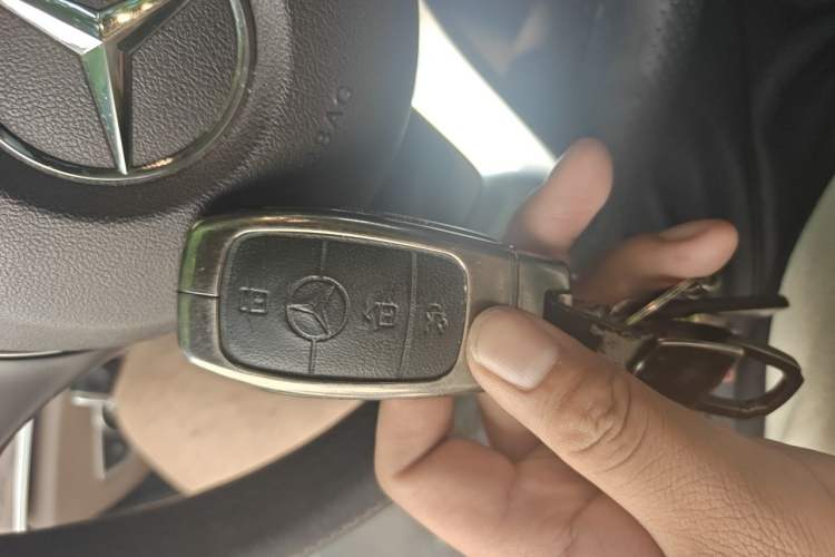 Used Mercedes-Benz E-Class 2018 Facelift E 300 L Luxury Edition Vehicle Key