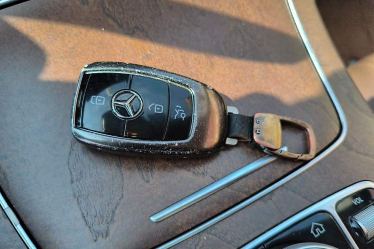 Used Mercedes-Benz E-Class 2018 E 300 L Stylish Model Vehicle Key