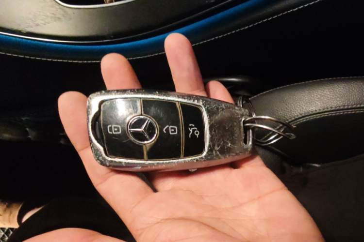 Used Mercedes-Benz E-Class 2018 Facelift E 200 L Sport Edition Vehicle Key