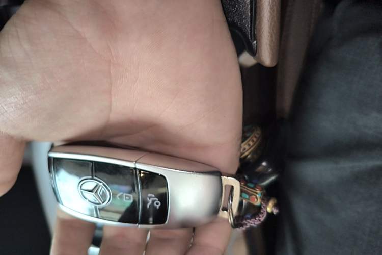 Used Mercedes-Benz E-Class 2018 Facelift E 200 L Vehicle Key