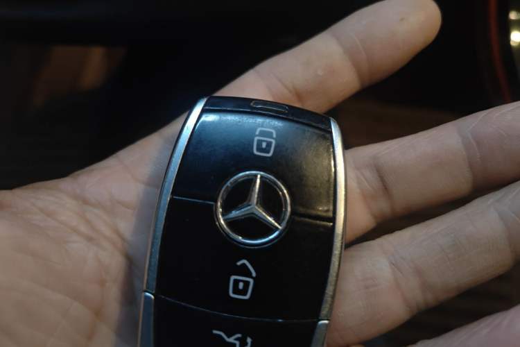 Used Mercedes-Benz E-Class 2018 E 300 L Sport Luxury Edition Vehicle Key