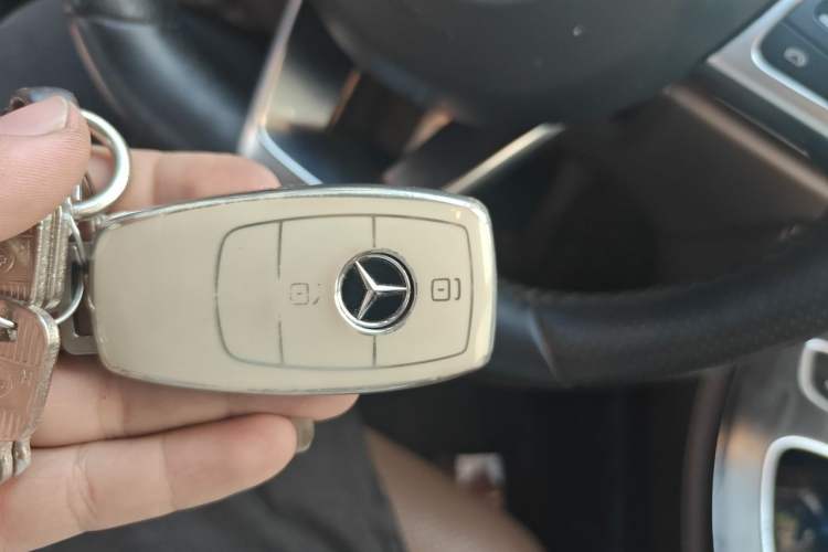 Used Mercedes-Benz E-Class 2018 E 300 L Sporty and Stylish Model Vehicle Key