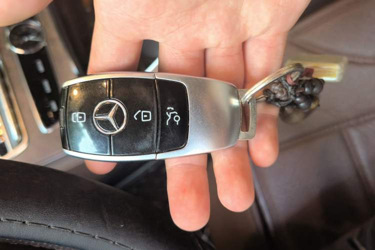 Used Mercedes-Benz E-Class 2018 Facelift E 200 L Vehicle Key