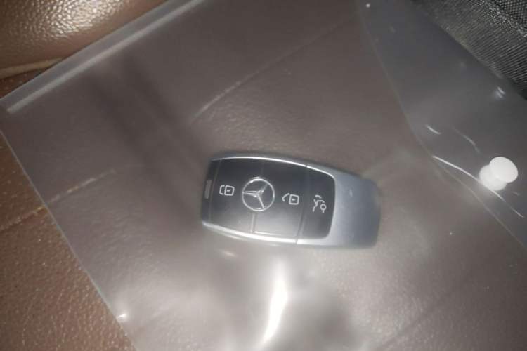 Used Mercedes-Benz E-Class 2018 Facelift E 200 L Vehicle Key