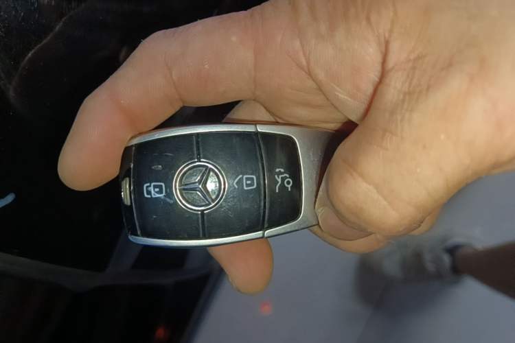 Used Mercedes-Benz E-Class 2018 Restyled E 300 L Sport Luxury Edition Vehicle Key