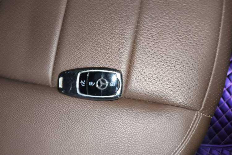 Used Mercedes-Benz E-Class 2018 Restyled E 300 L Sporty and Stylish Edition Vehicle Key