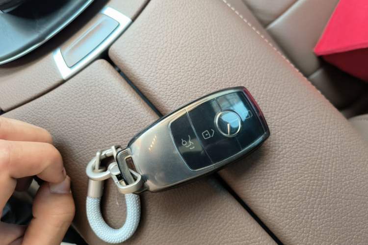 Used Mercedes-Benz E-Class 2018 E 200 L Sport Edition Vehicle Key