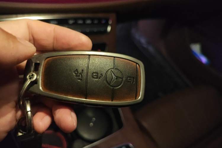 Used Mercedes-Benz E-Class 2018 E 200 L Vehicle Key