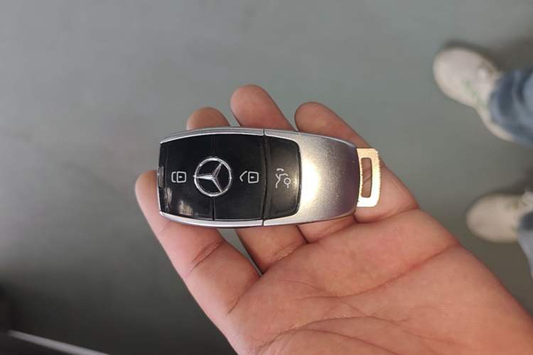 Used Mercedes-Benz E-Class 2018 E 200 L Sport Edition Vehicle Key