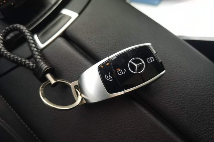 Used Mercedes-Benz E-Class 2018 Restyled E 300 L Sport Luxury Edition Vehicle Key