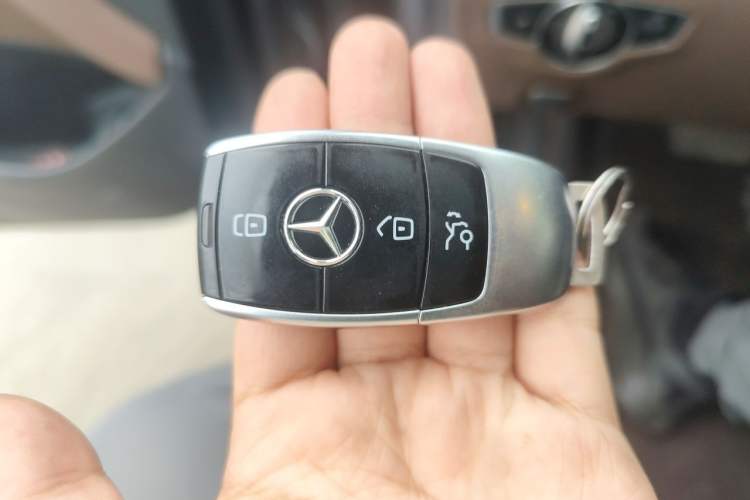 Used Mercedes-Benz E-Class 2018 Restyled E 300 L Sport Luxury Edition Vehicle Key