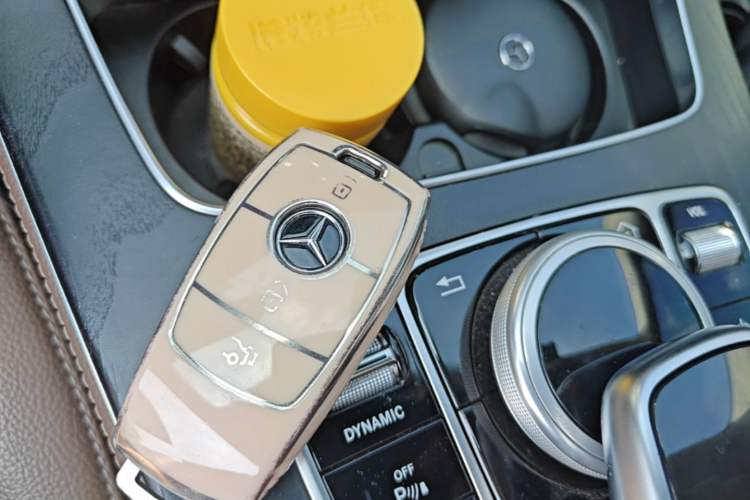 Used Mercedes-Benz E-Class 2018 Restyled E 300 L Sporty and Stylish Edition Vehicle Key