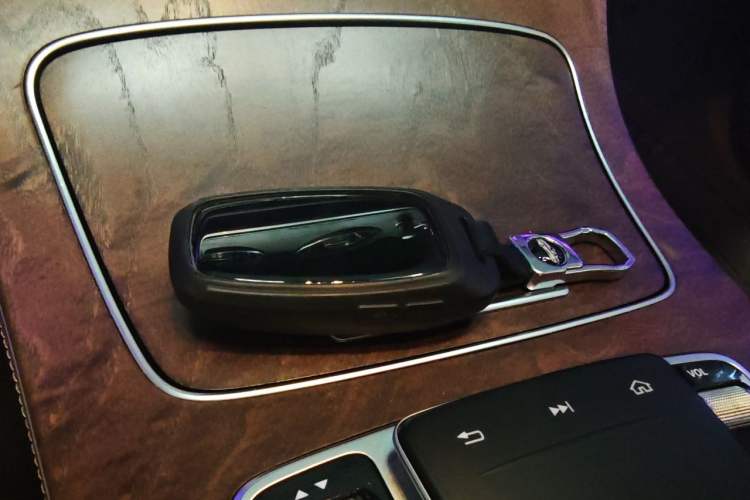 Used Mercedes-Benz E-Class 2018 Facelift E 200 L Vehicle Key