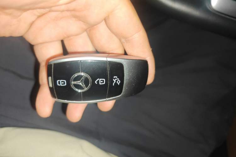 Used Mercedes-Benz E-Class 2018 Restyled E 300 L Sport Luxury Edition Vehicle Key