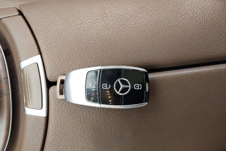 Used Mercedes-Benz E-Class 2018 E 300 L Stylish Model Vehicle Key