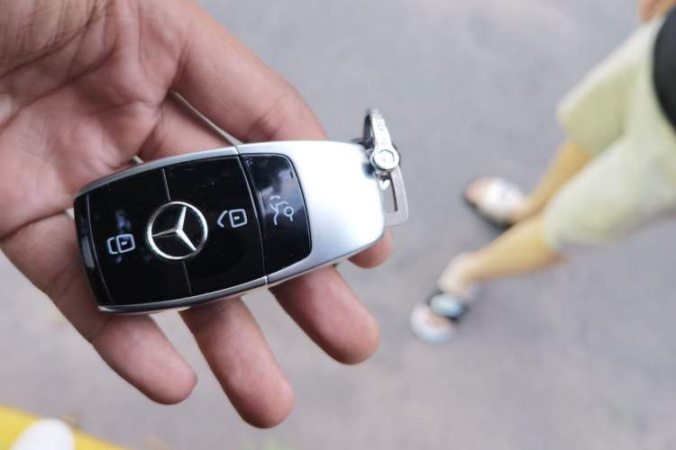Used Mercedes-Benz E-Class 2018 Facelift E 300 L Luxury Edition Vehicle Key