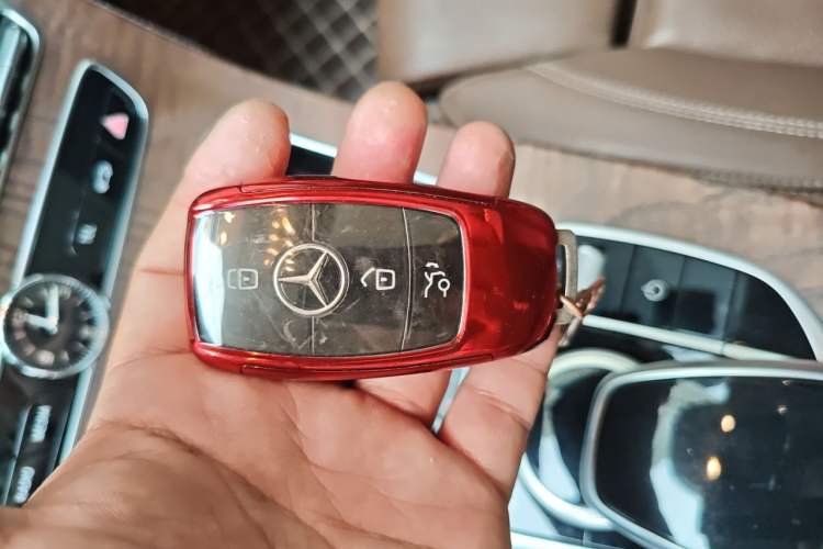 Used Mercedes-Benz E-Class 2018 Facelift E 200 L Vehicle Key