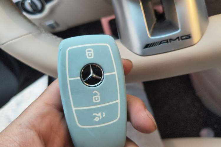 Used Mercedes-Benz E-Class 2018 Restyled E 300 L Sporty and Stylish Edition Vehicle Key