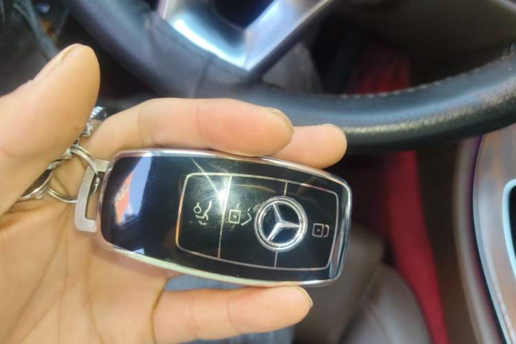 Used Mercedes-Benz E-Class 2018 Facelift E 200 L 4MATIC Vehicle Key