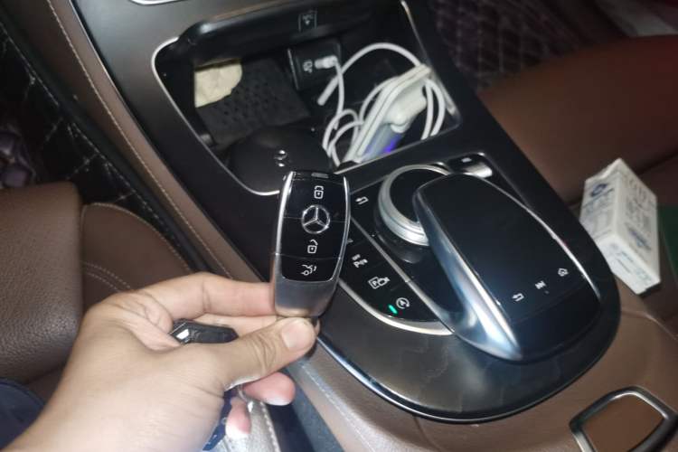 Used Mercedes-Benz E-Class 2018 Facelift E 200 L Sport Edition Vehicle Key