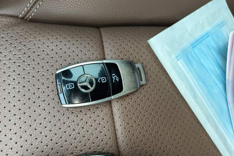Used Mercedes-Benz E-Class 2018 E 300 L Sport Luxury Edition Vehicle Key