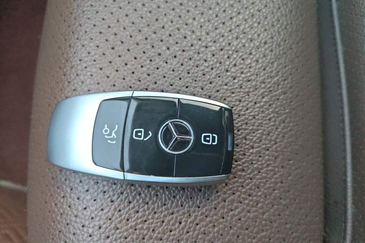 Used Mercedes-Benz E-Class 2018 E 200 L Sport Edition Vehicle Key