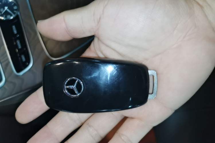 Used Mercedes-Benz E-Class 2018 Facelift E 200 L Vehicle Key